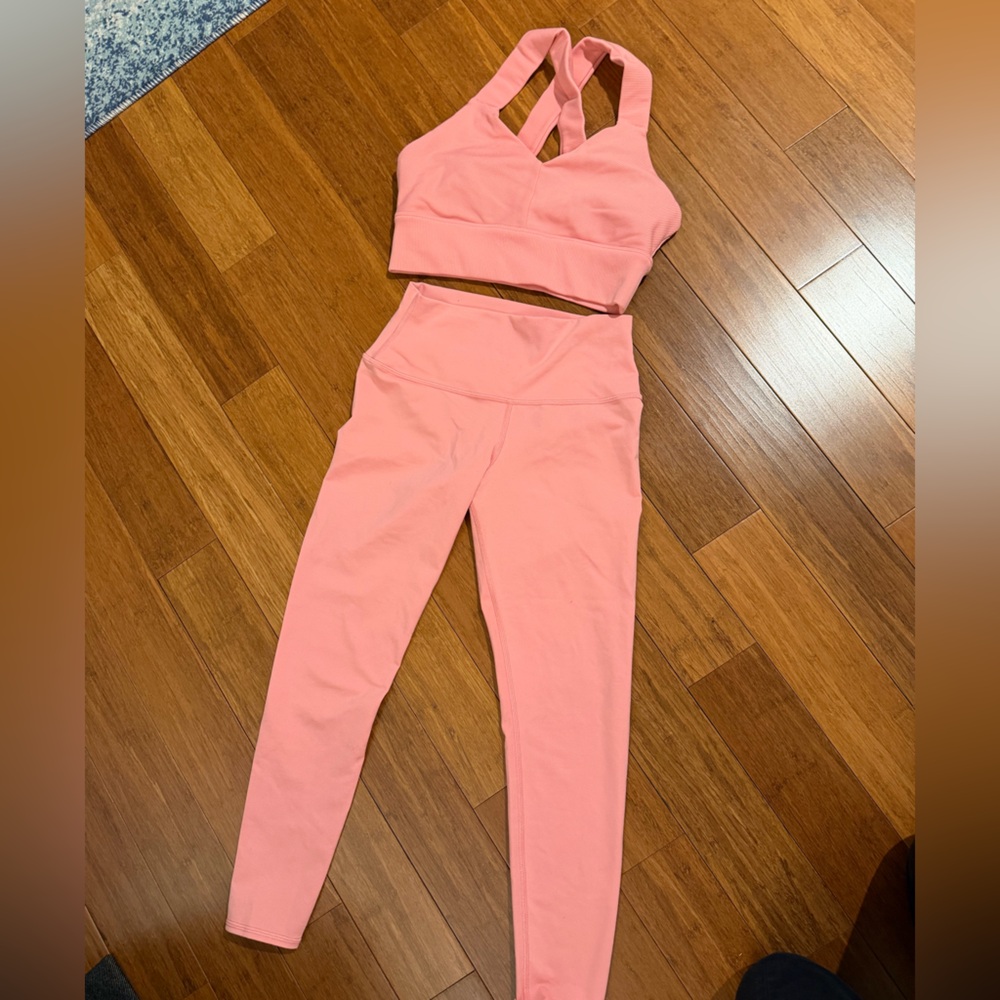 ALO Yoga Pink Set